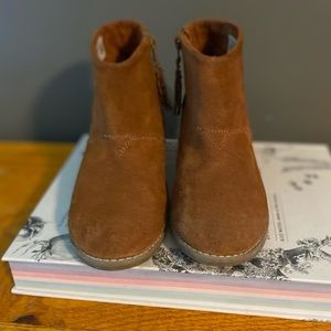 Toms Suede Leila Zip Up Boot- Excellent Condition